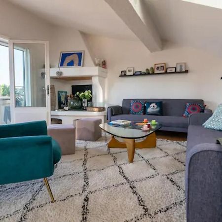MAGNIFIQUE APPARTEMENT DE CHARME AVEC VUE SUR LE PALAIS DES PAPES À AVIGNON WiFI GRATUIT Extérieur photo