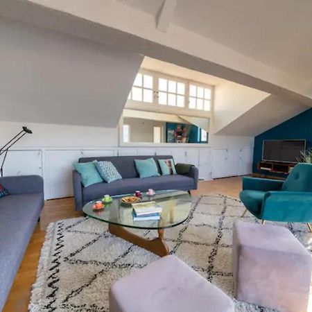 MAGNIFIQUE APPARTEMENT DE CHARME AVEC VUE SUR LE PALAIS DES PAPES À AVIGNON WiFI GRATUIT Extérieur photo