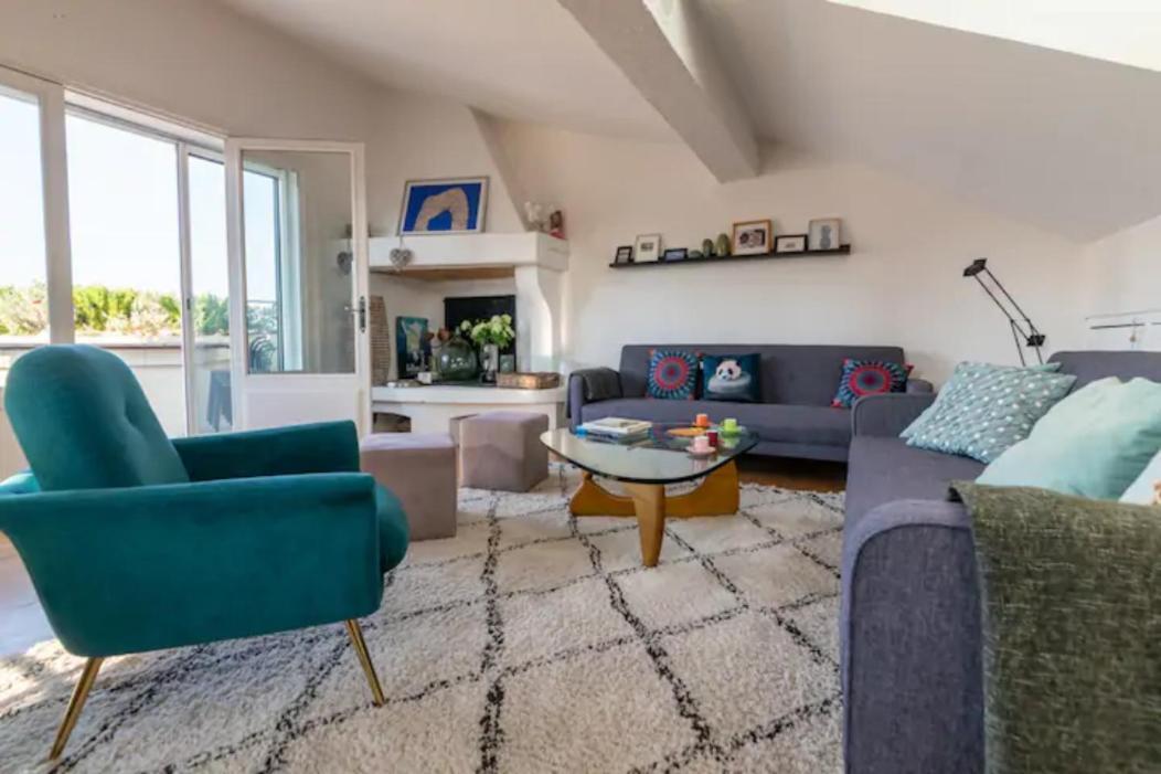 MAGNIFIQUE APPARTEMENT DE CHARME AVEC VUE SUR LE PALAIS DES PAPES À AVIGNON WiFI GRATUIT Extérieur photo